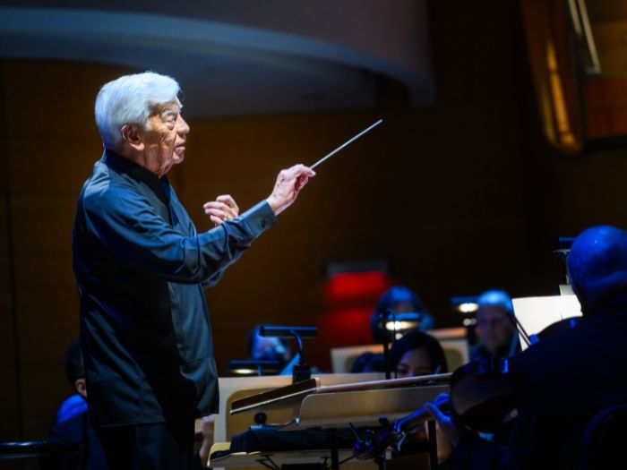 John Alexander conducts his final performance
